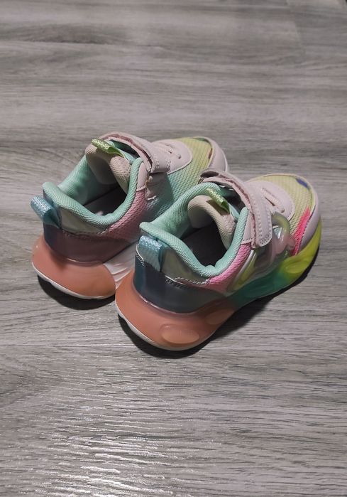 Кроссовки "антилопа' в идеальном состоянии.