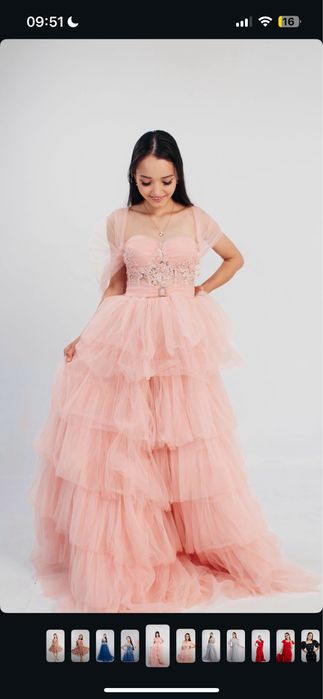 Женские платья в разном стиле