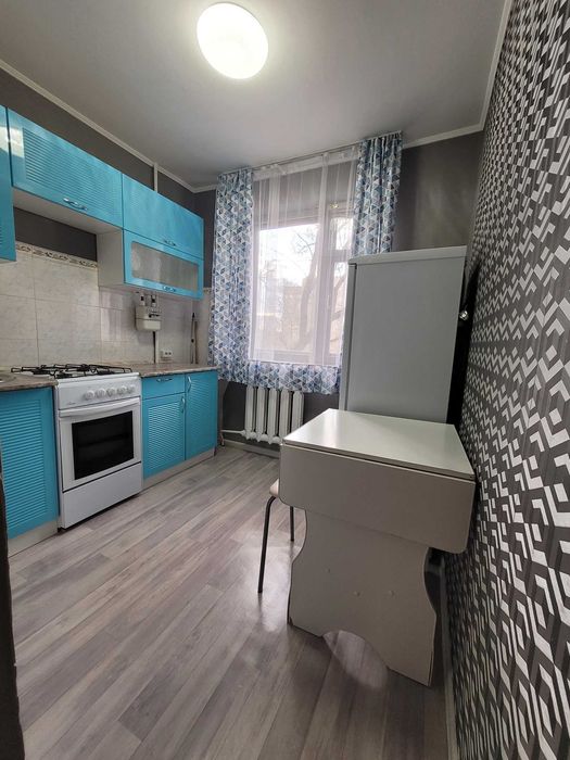Продам 1 комнатную в Центре!