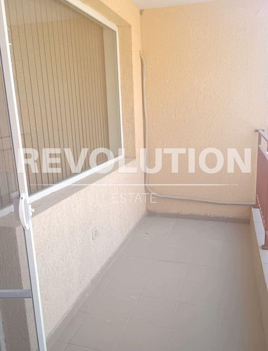 Дава се под наем Едностаен апартамент в Варна, Левски - 30 кв.м за 375 € - Снимка #5