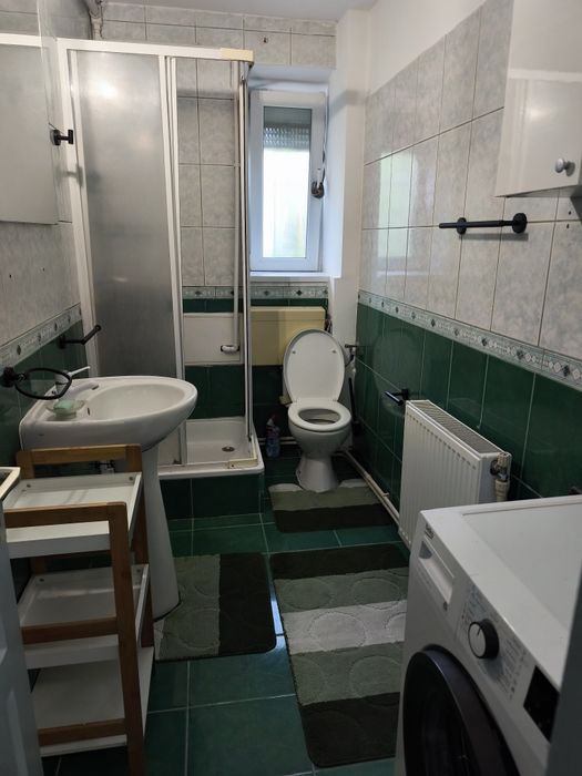 Închiriez apartament cu 1 cameră în 7 Noiembrie - lângă Spital / UMF
