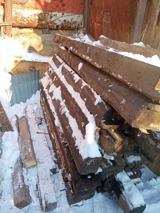 Продам шпалы б. у . После разбора бани.