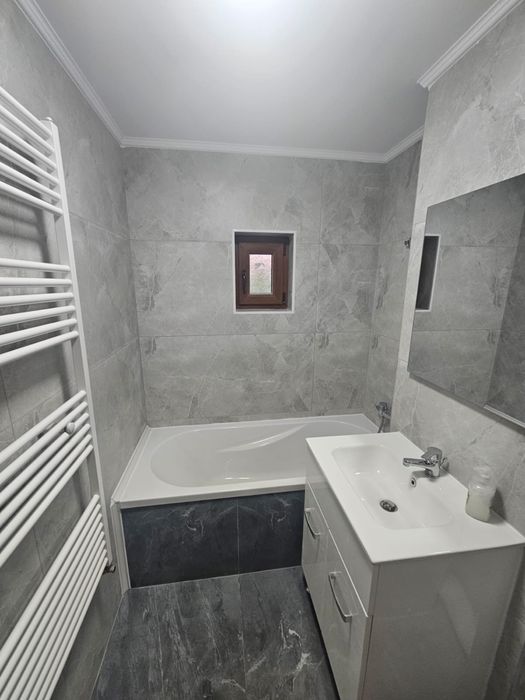 Vand apartament cu 2 camere