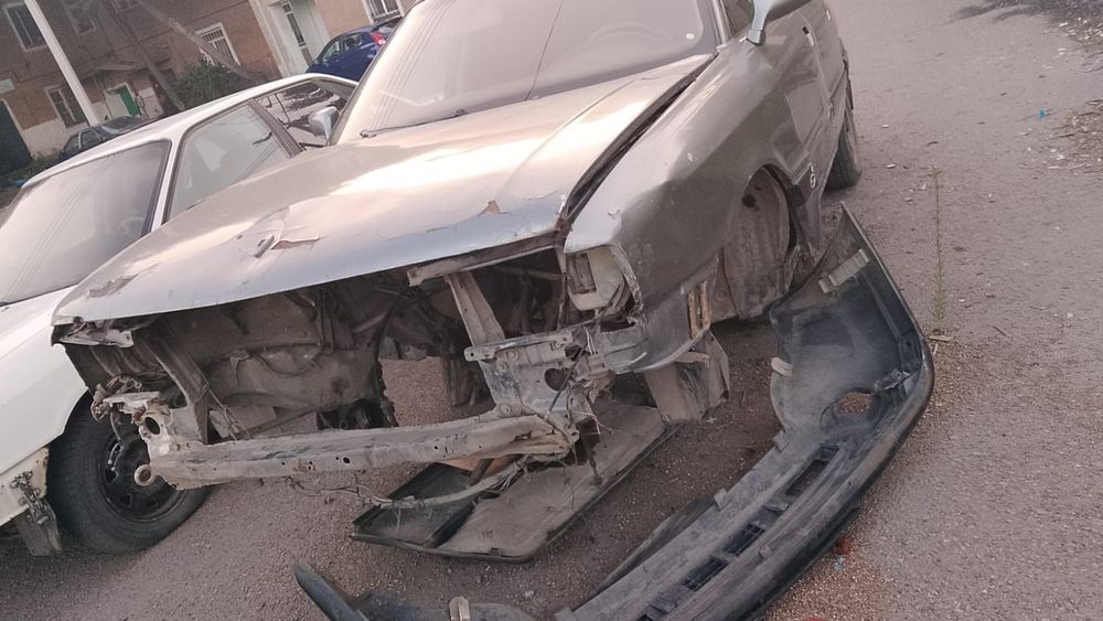 Продаю Ауди 80 б3 91г