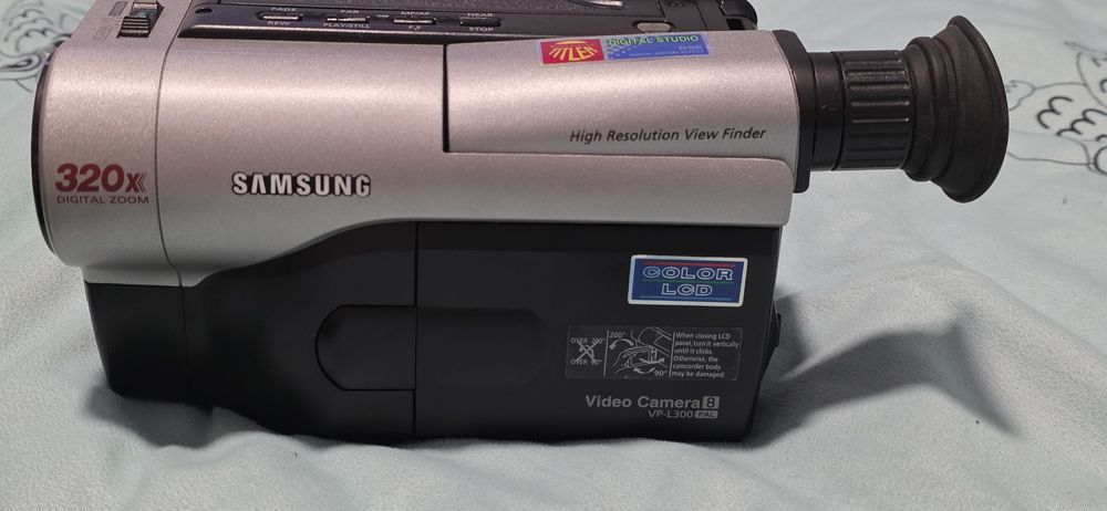 Camera video cu caseta 8mm Samsung VP-L300