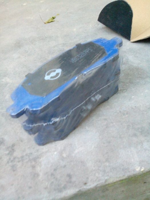 Новый Передный Тормозных Колодок .Жипа Митцубици