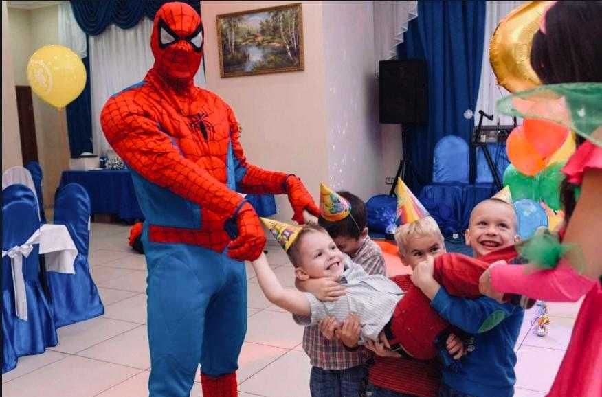 Petreceri cu animatori la locuri de joaca Bucuresti