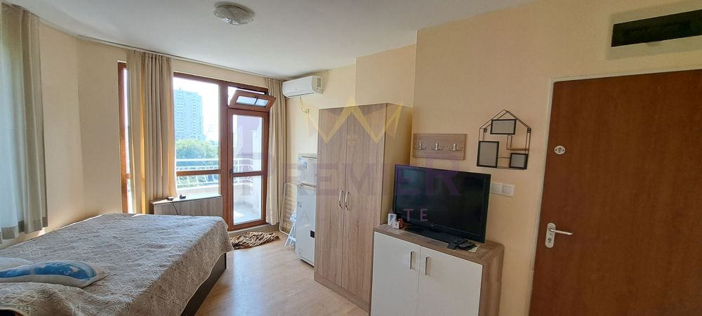 Продава се Едностаен апартамент в Бургас, Лазур - 30 кв.м за 2634 €/кв.м - Снимка #2