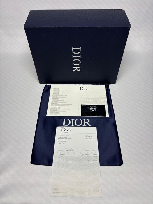 Christian Dior B22