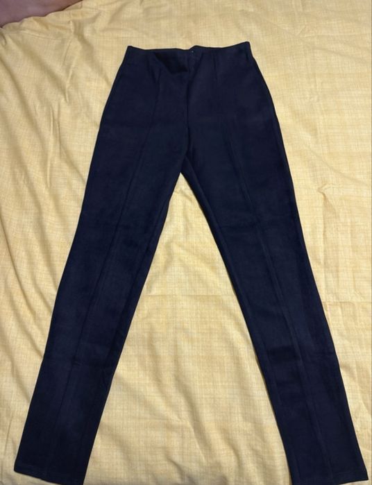 Pantaloni din piele întoarsă