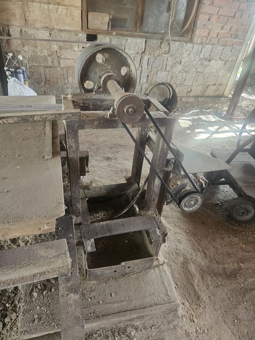 Mașină șlefuit cu bandă