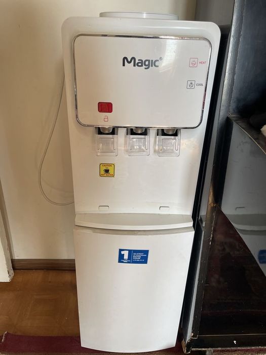 Кулер для воды с холодильником Magic