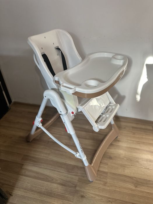 Scaun de masa.                   .