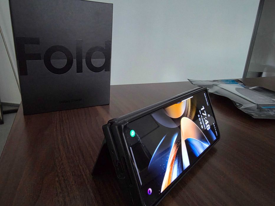 Samsung Galaxy Z Fold4 512GB - Stare excelenta