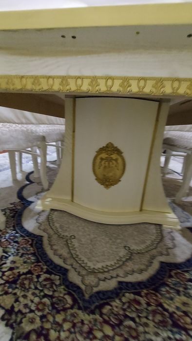 Срочно продаётся стол стул