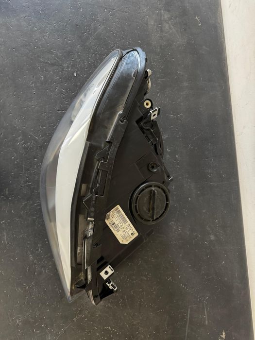 Far dreapta bmw f10 f11 non-facelift adaptiv