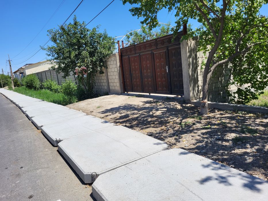 Бино  сотилади угловой