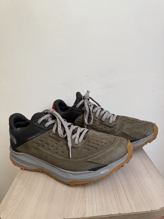 The north face кроссовки