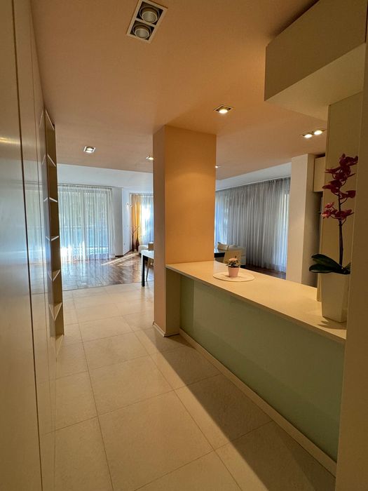 Дава се под наем Тристаен апартамент в с. Бояна, Област Варна - 180 кв.м за 1250 € - Снимка #3