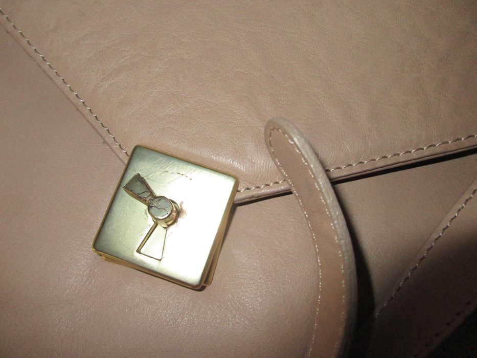 ZARA естествена кожа дамска чанта в цвят пудра