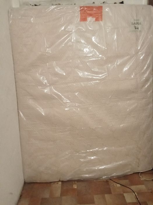 Двух спальный матрац