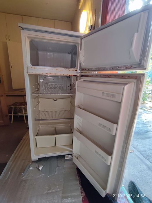 Продаю холодильник