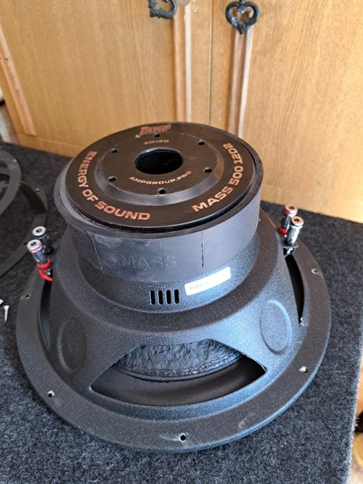 Продам Сабвуфер AMP MASS 500 12D2