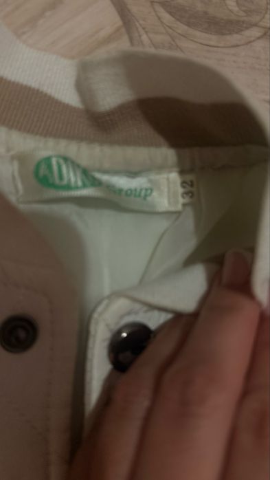 Продам ветровку унисекс