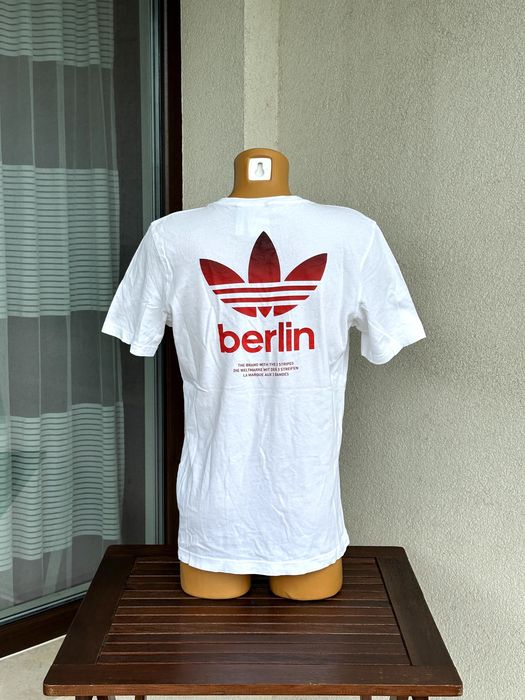 Мъжка тениска Adidas Originals (Berlin) - размер S, Отлично състояние