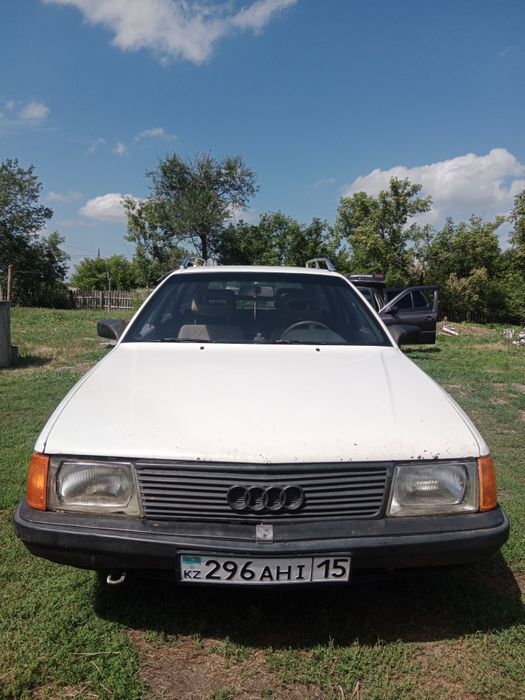 Продам Ауди 100 с3 2.3л