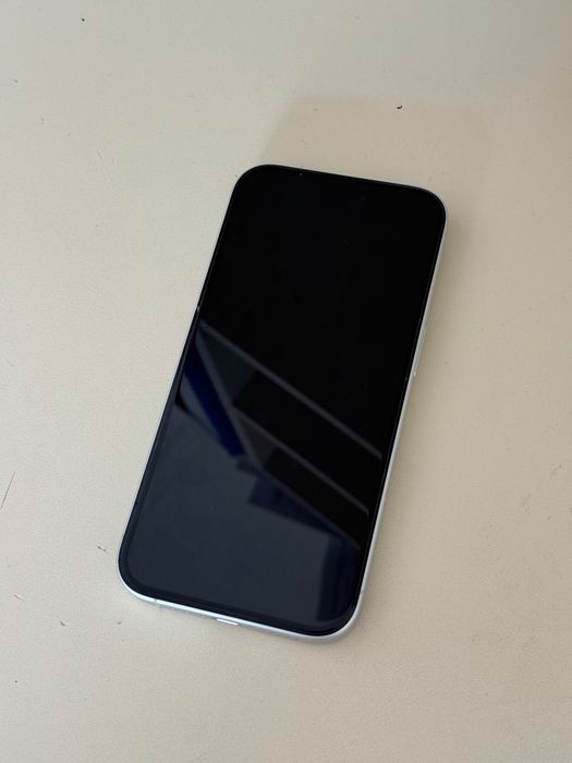 iPhone16