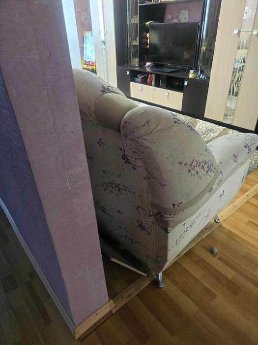 Продам мягкое кресло.