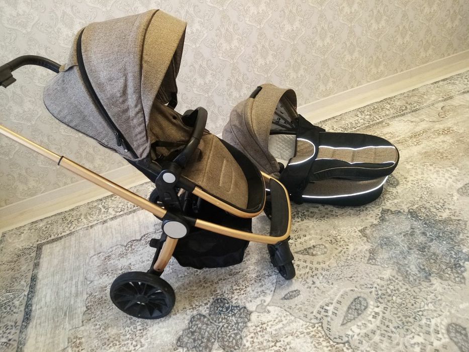 Детская коляска в хорошем состоянии
