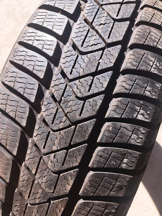 2 anvelope iarnă 205 60 r17 Pirelli