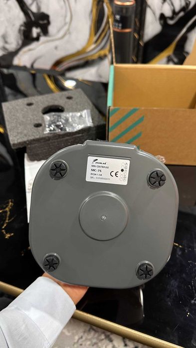 Мини-центрифуга JOANLAB MC-7S