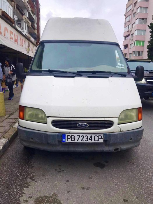 Пордавам бус Форд Транзит