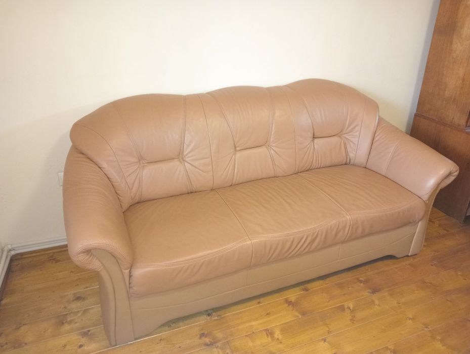 Canapea 3 locuri imitatie piele