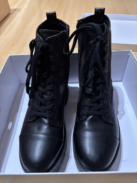 Зимни боти Guess