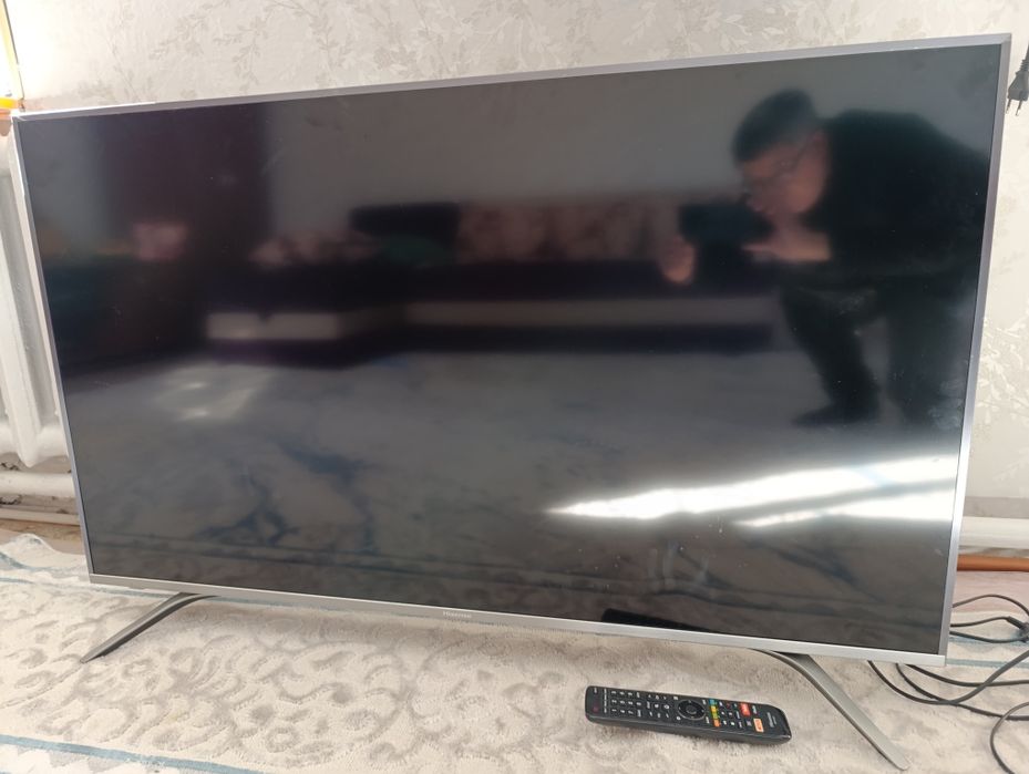 Продам Смарт телевизор Hisens