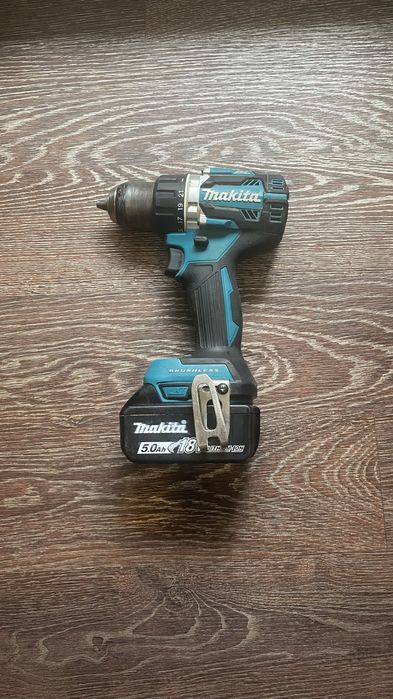 Шуруповёрт и перфоратор Makita — оригинал