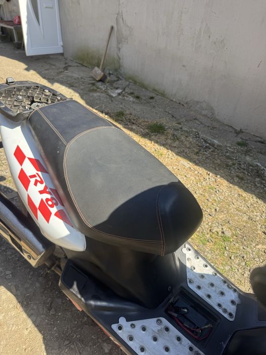 Vand scuter în stare foarte buna