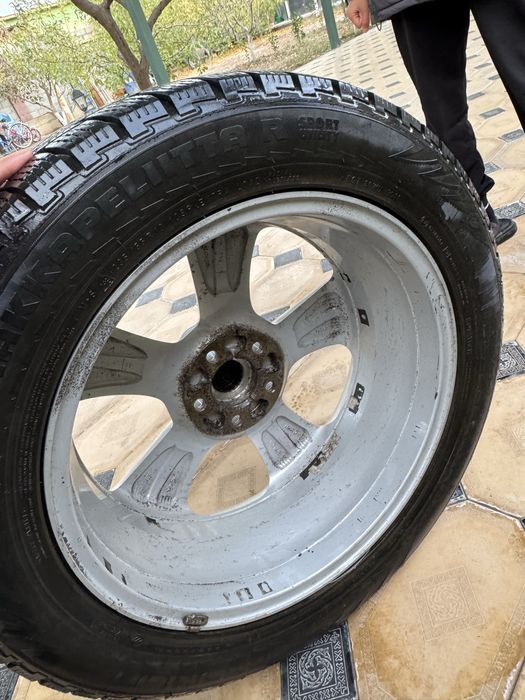 Комплект зимних шин с дисками chevrolet.