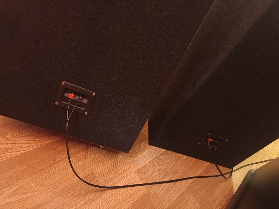 Тонколони 2 броя нови