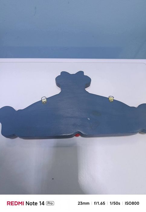 Стара дървена закачлка ръчно рисувана