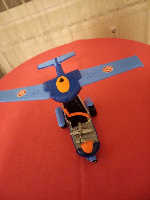 Всичко по 10 лв само през декември Детски самолет коли, пъзели и попит