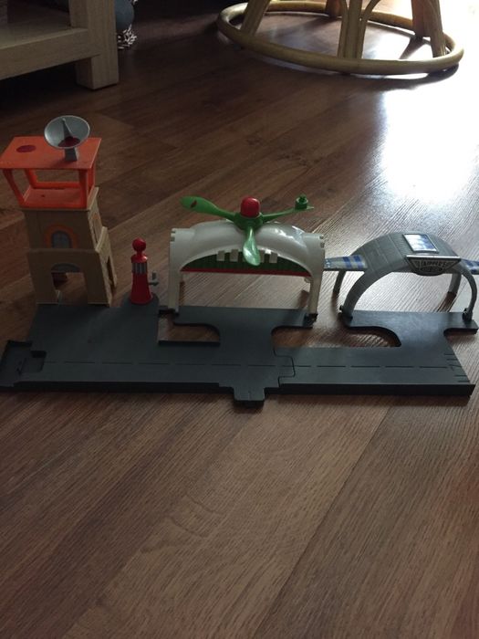 Яркая развивающая игрушка