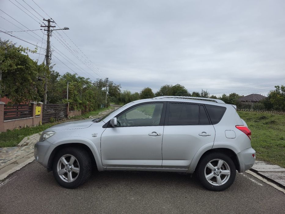 Vând Toyota rav4 2009