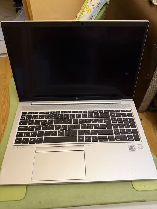 Vand Laptop HP Elitebook 850 G7 model cu touchscreen