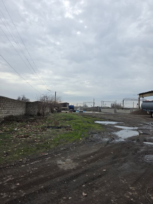 База с жд ведкой Сотилад ёки ижарага берилади