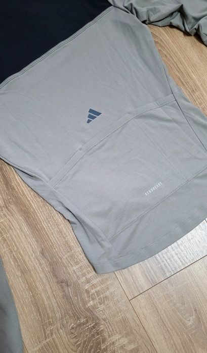 Bluza Adidas  marime S